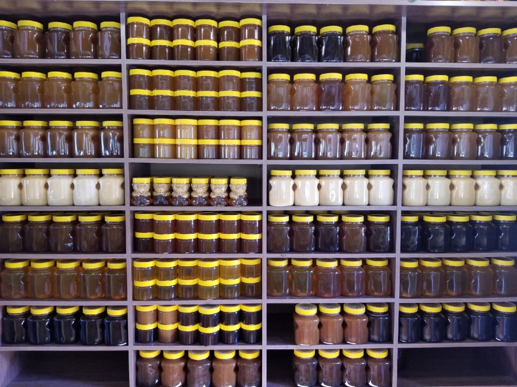 Алтайский мёд в Москве по 1300 рублей за килограмм