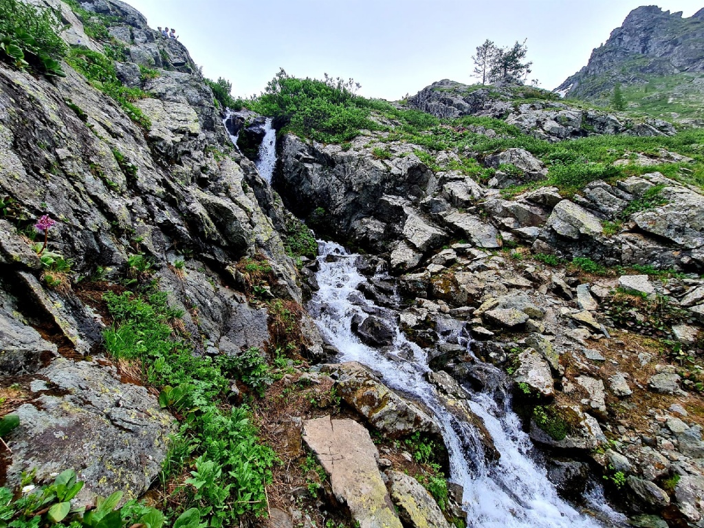 Водопад на Каракольском озере_2.jpg