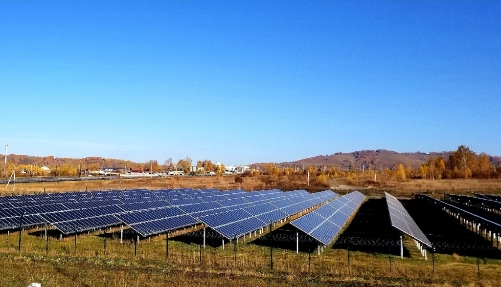 Солнечная электро станция на Алтае.jpg